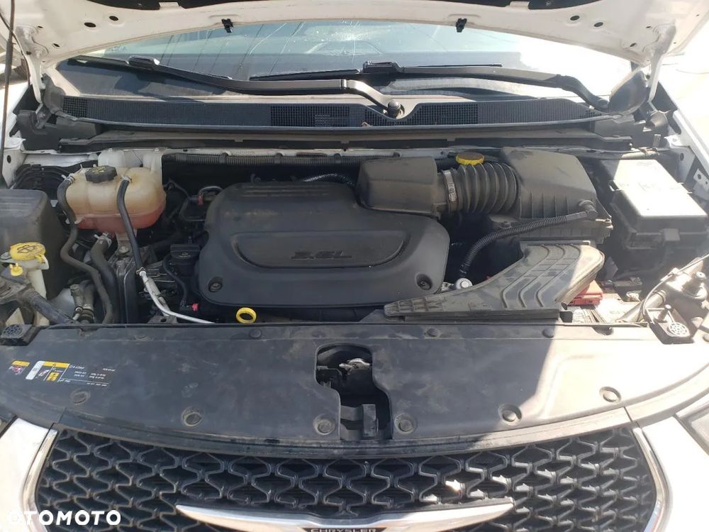 Chrysler Pacifica - 12