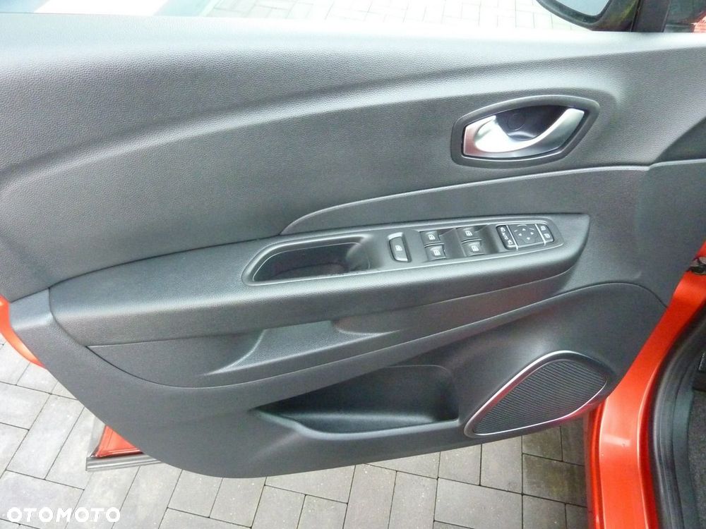 Renault Captur - 31