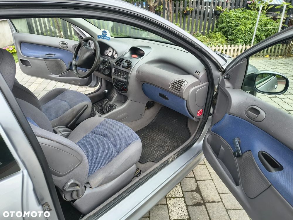 Peugeot 206 1.1 Color-Line - 11
