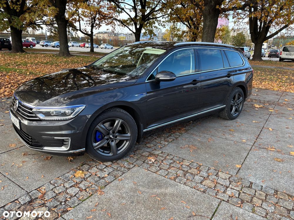 Volkswagen Passat - 25