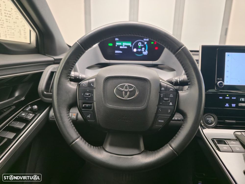 Toyota bZ4X 71,4 kWh Exclusive - 13