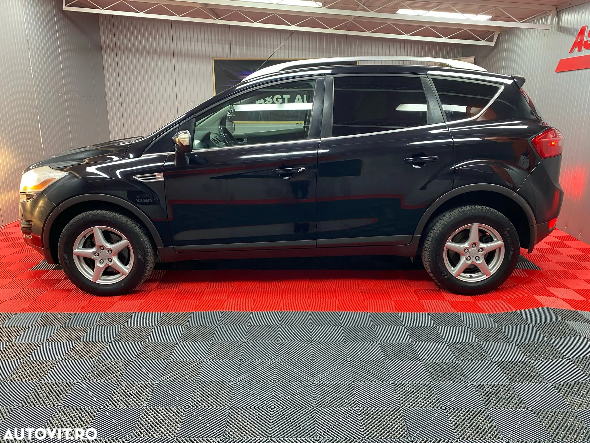 Ford Kuga - 20