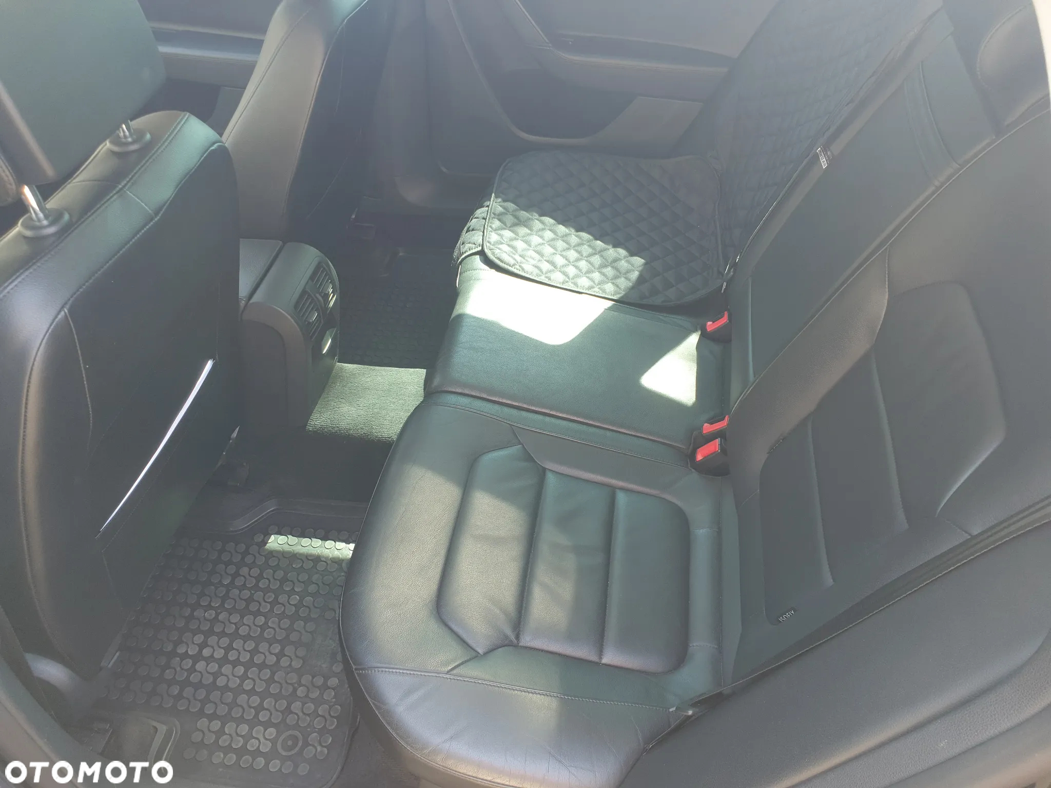 Volkswagen Passat Variant 1.6 TDI BlueMotion Technology Highline - 16