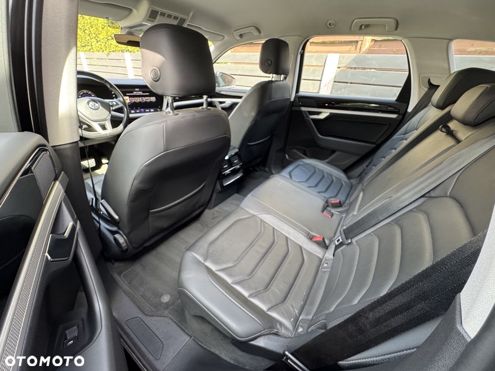 Volkswagen Touareg 3.0 V6 TDI SCR 4Mot Elegance - 25