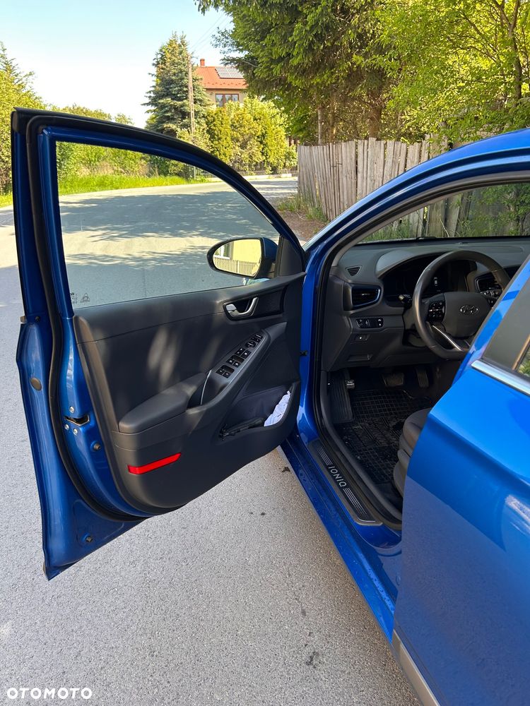 Hyundai IONIQ Hybrid Platinum - 6