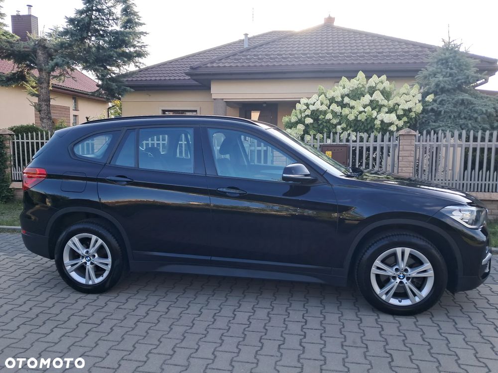 BMW X1 sDrive18i - 1