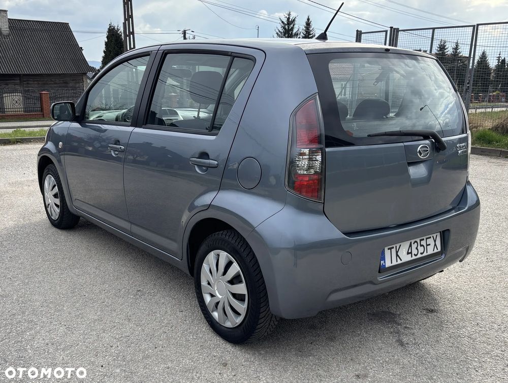 Daihatsu Sirion 1.3 - 4