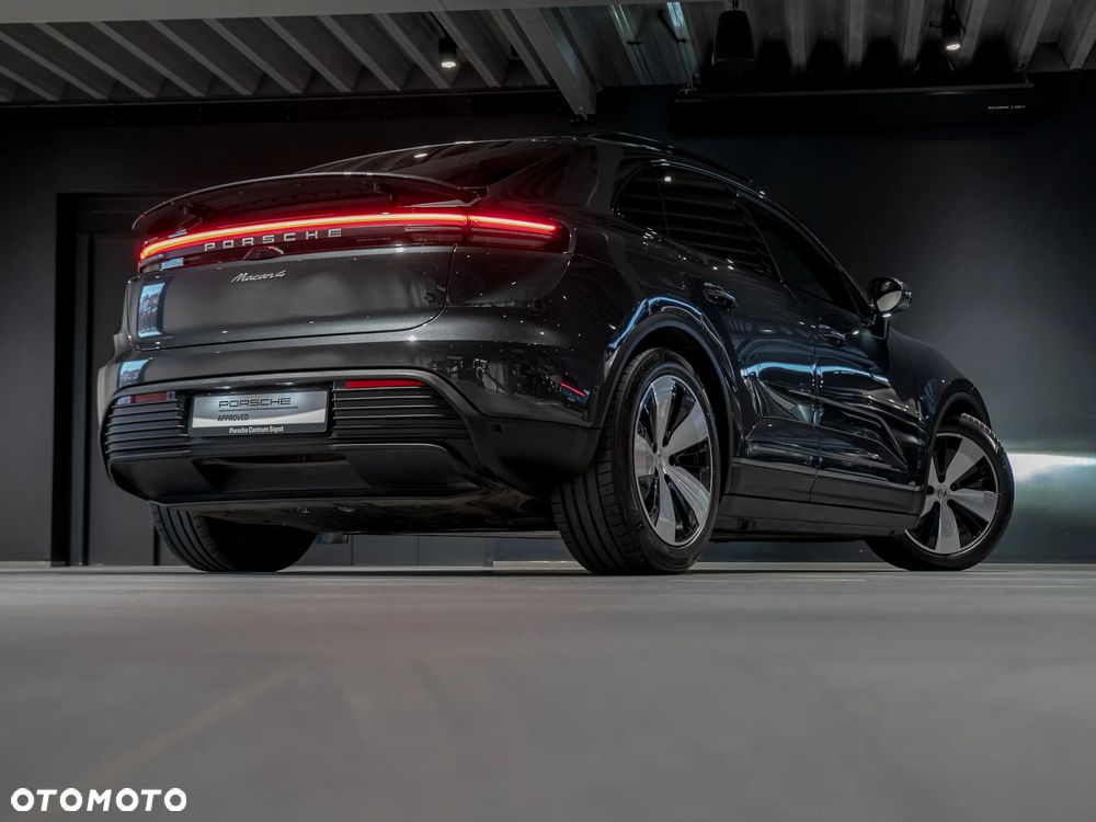 Porsche Macan - 16