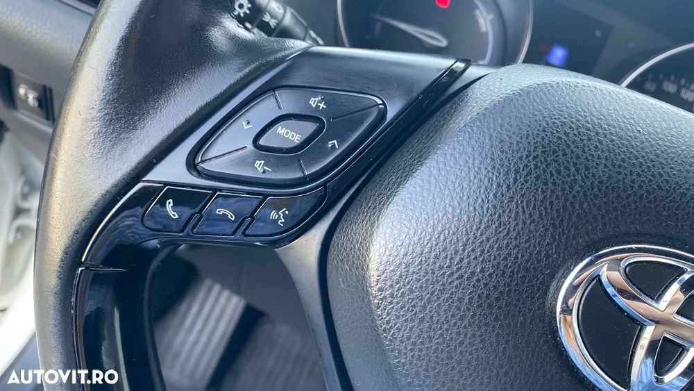 Toyota C-HR 2.0 HSD 184 CP 4x2 CVT C-ult Style bi-tone - 16