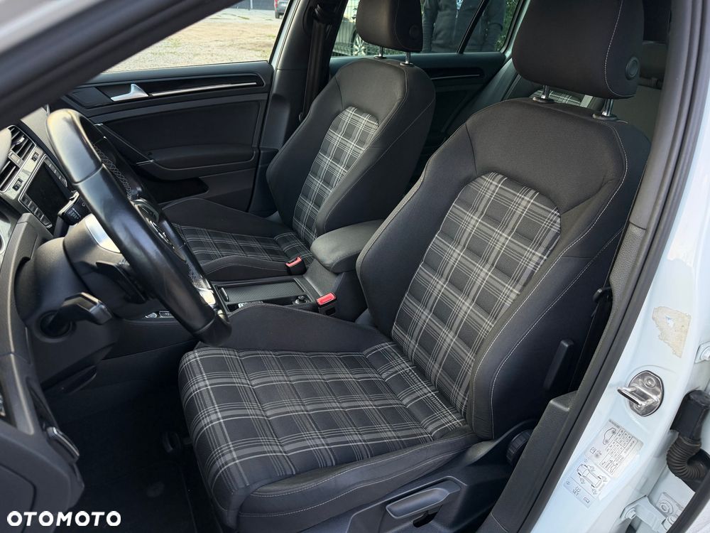Volkswagen Golf 2.0 TDI BMT GTD DSG - 20