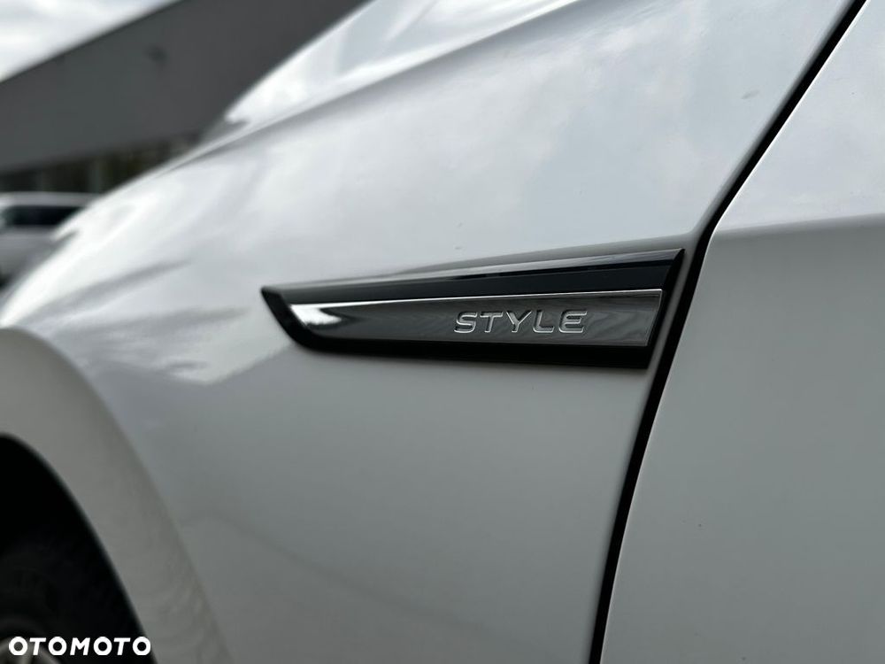 Volkswagen Golf 1.5 TSI EVO Style - 20