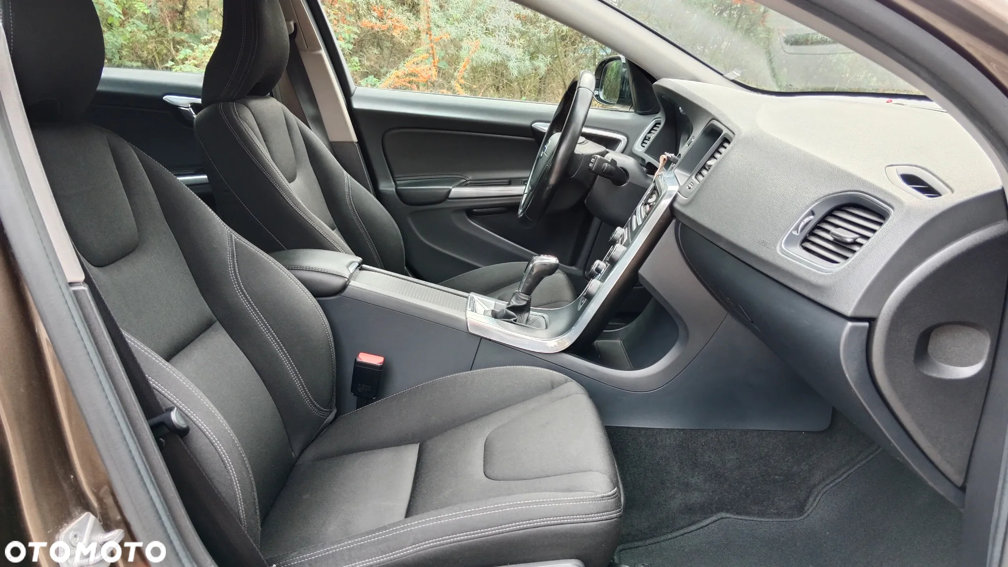 Volvo V60 Cross Country - 15