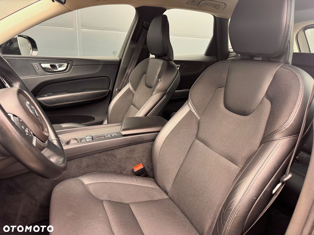 Volvo XC 60 D4 AWD Momentum - 15
