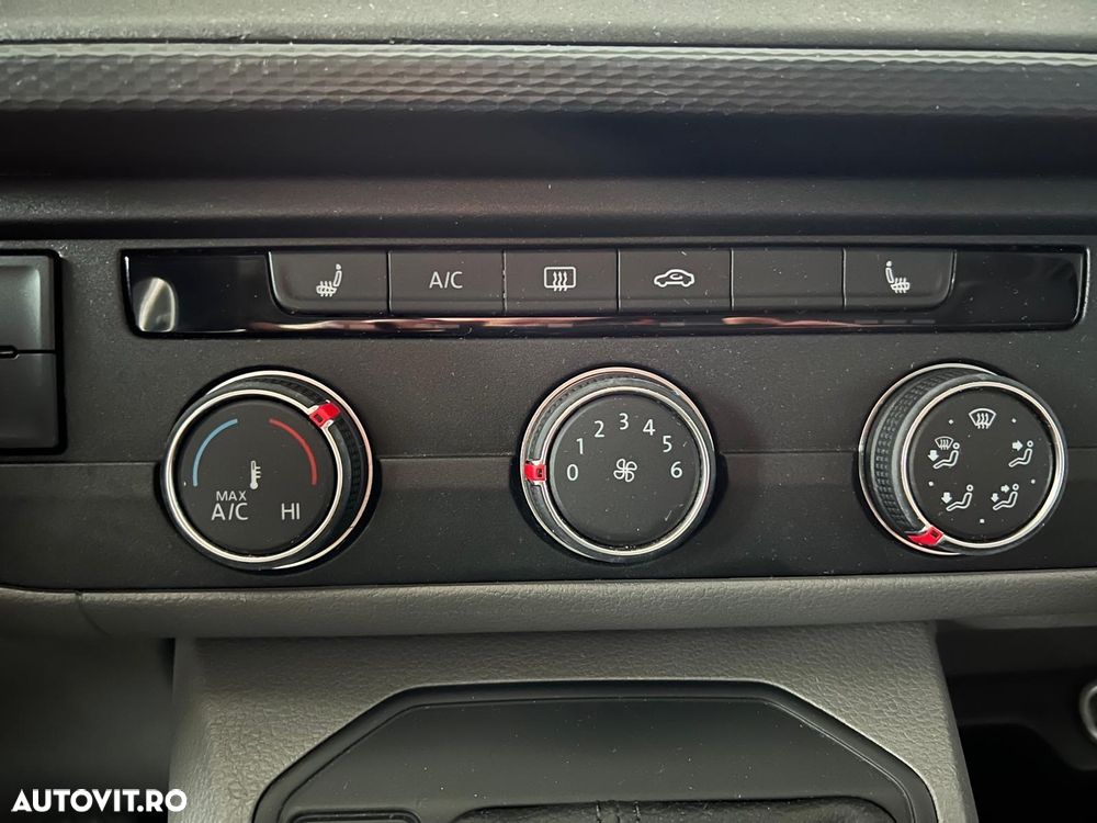 Volkswagen Transporter T6 DSG Lang - 17