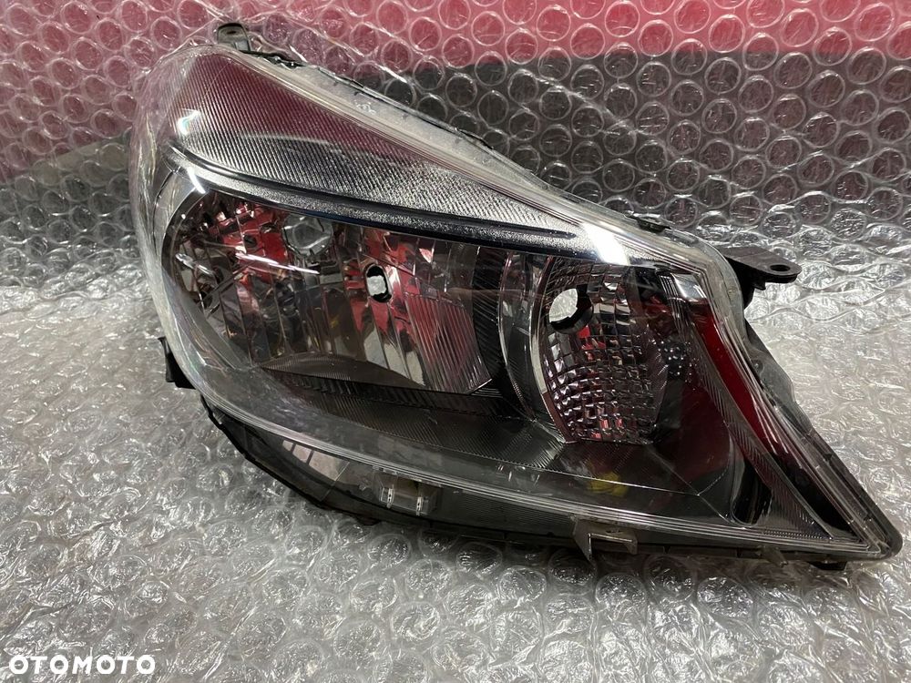 LAMPA PRAWA ZWYKŁA TOYOTA YARIS III KOITO 0D-79 - 5