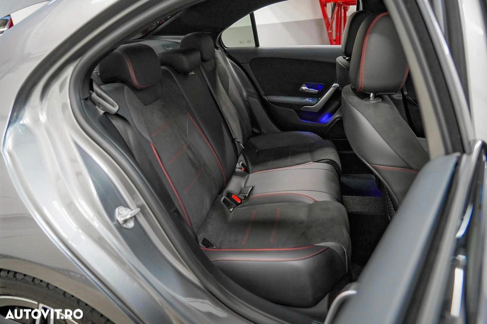 Mercedes-Benz A 200 7G-DCT AMG Line - 31