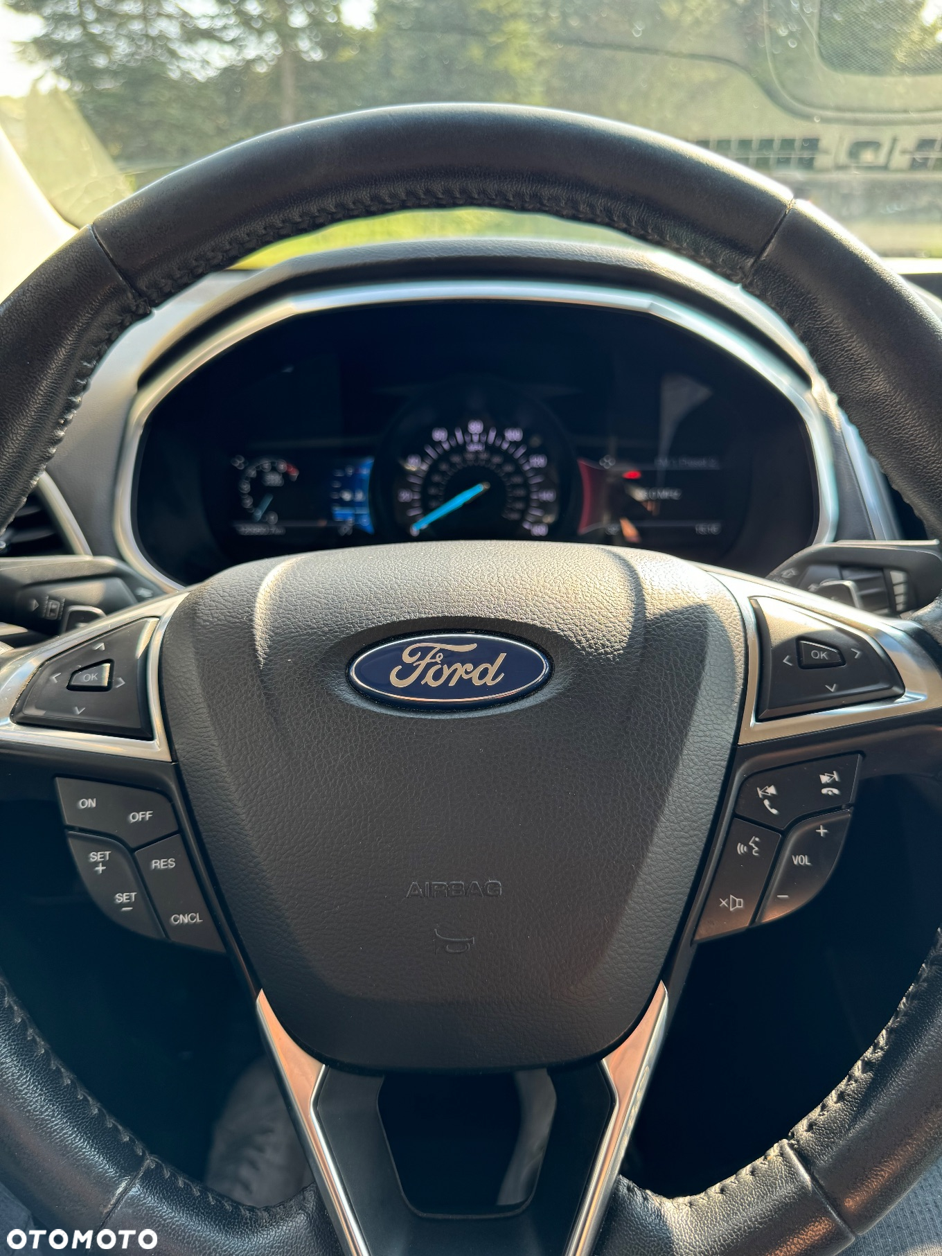 Ford Edge - 12
