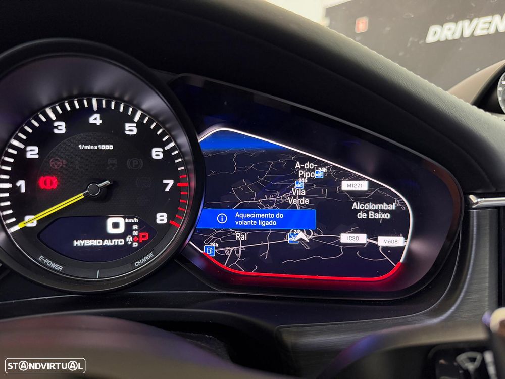 Porsche Panamera 4 E-Hybrid Platinum Edition - 36