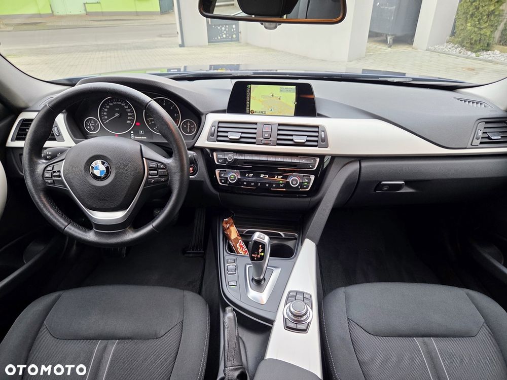 BMW Seria 3 318d Edition Luxury Line Purity - 35