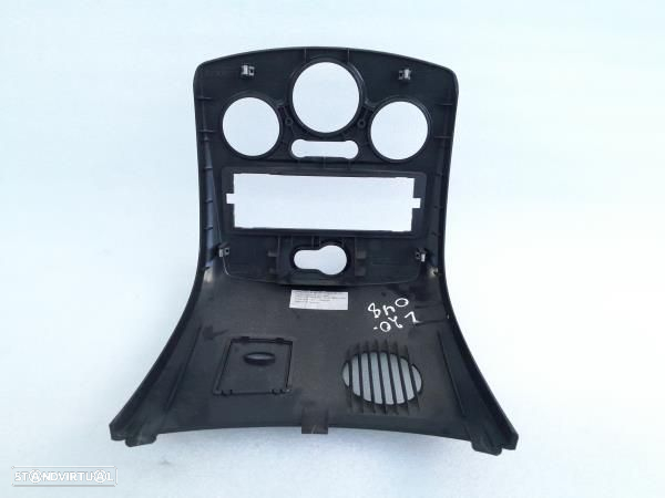 Moldura / Estrutura Consola Central / Rádio Renault Clio Iii (Br0/1, C - 2