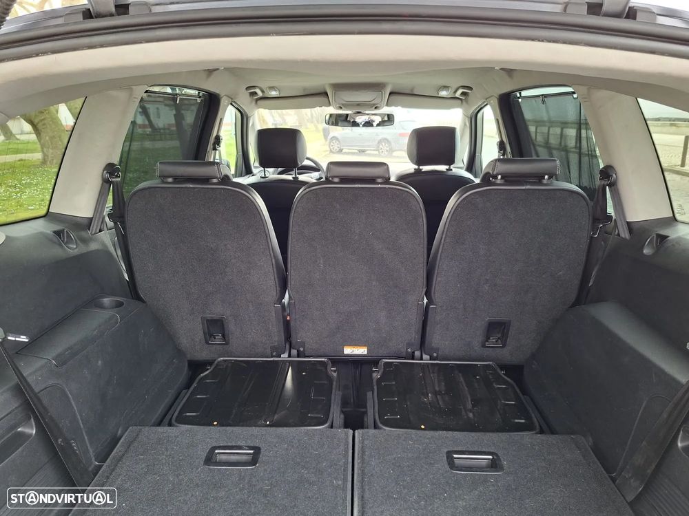 Ford S-Max 2.0 TDCi Titanium 7L - 16