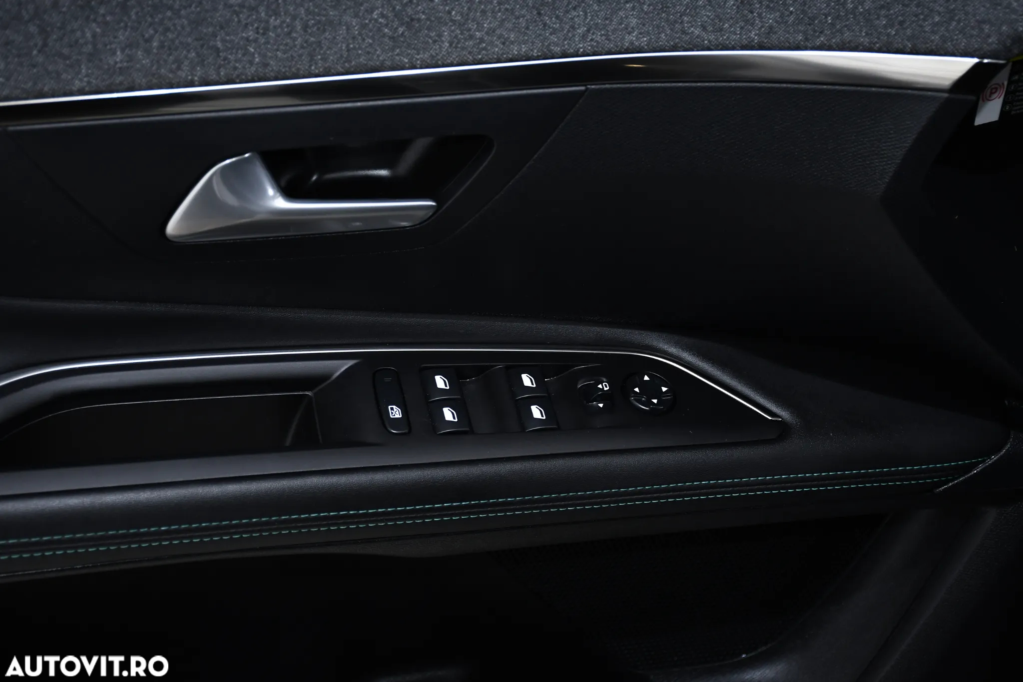 Peugeot 3008 PHEV EAT8 Allure - 34