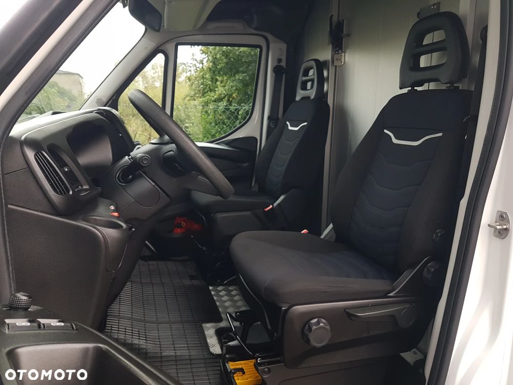 Iveco DAILY KONTENER NISKOPODŁOGOWY 4,43x2,23x2,42 SKLEP FOODTRUCK BAR KLIMA KONIOWÓZ KAMPER - 7