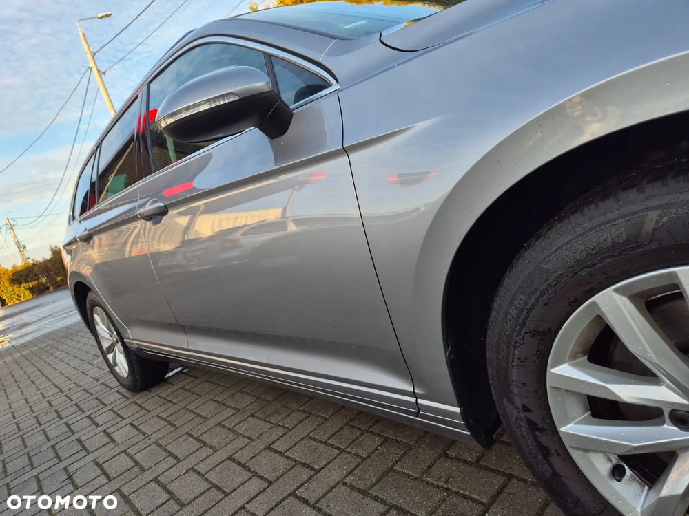 Volkswagen Passat - 20