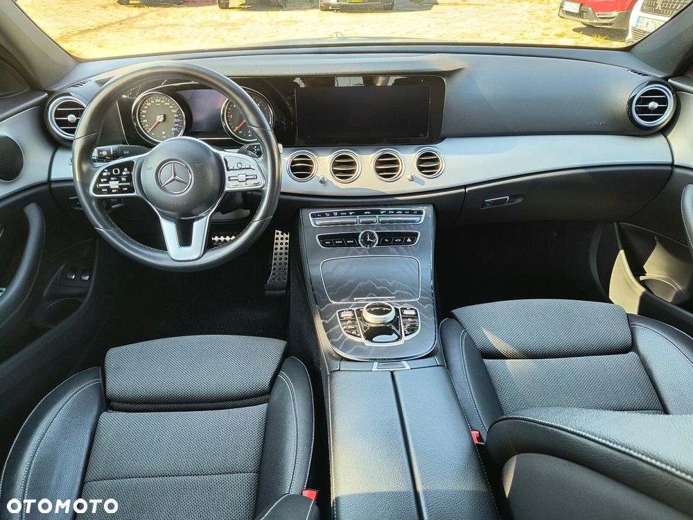 Mercedes-Benz Klasa E - 11