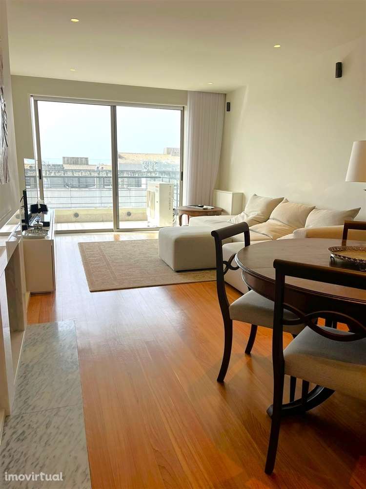 T2 renovado com vista mar e varanda a sul | Aviz - Grande imagem: 4/28