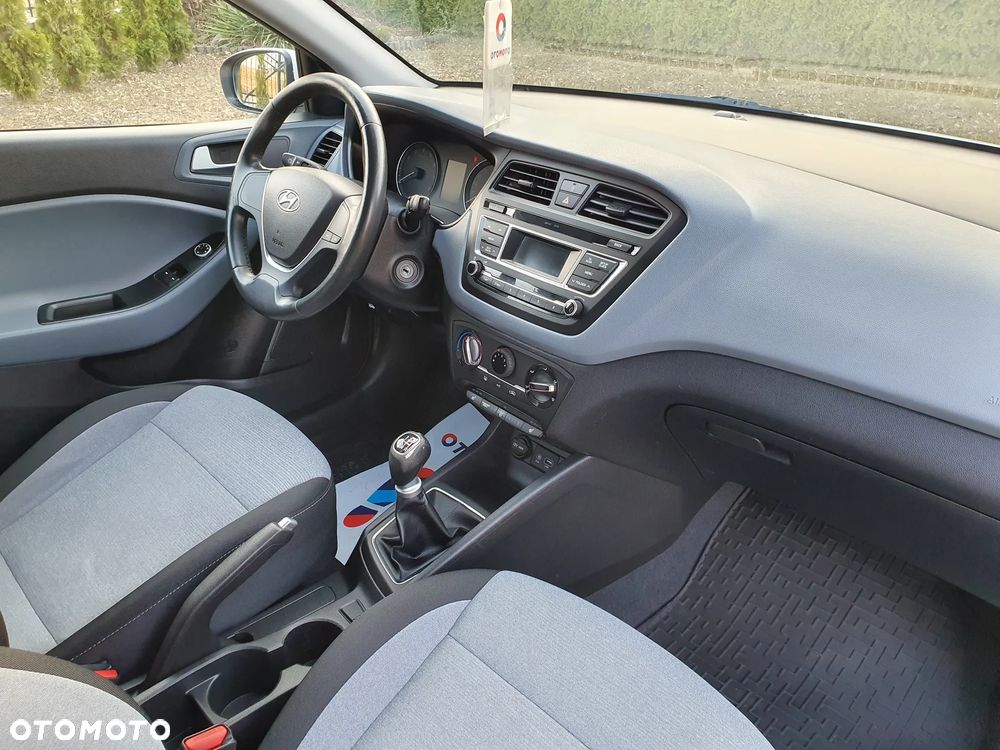 Hyundai i20 1.2 Passion - 14