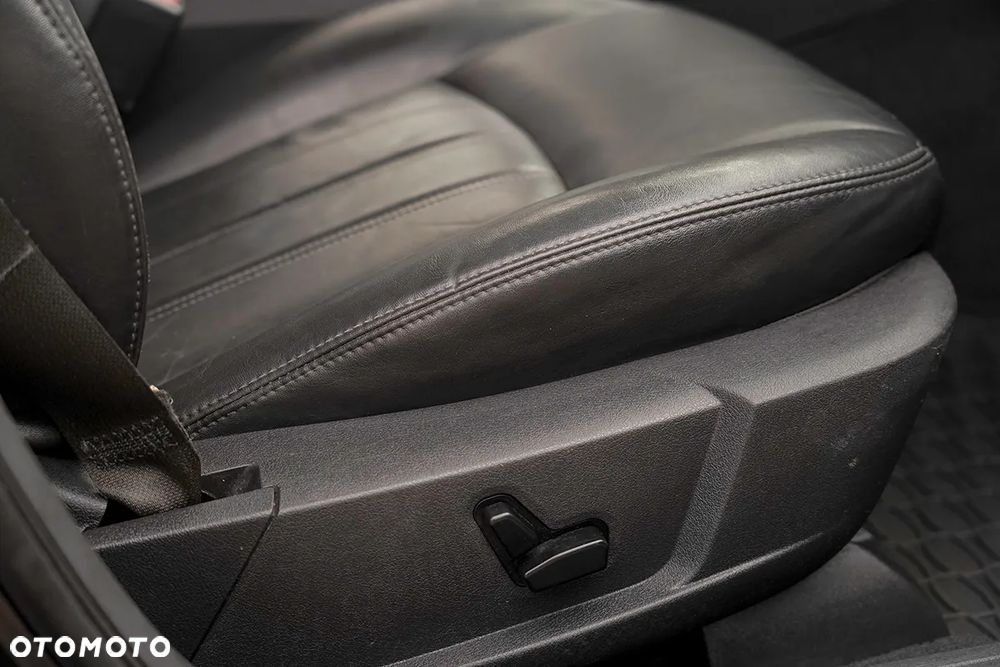 Chrysler 300C 3.0 V6 CRD - 11