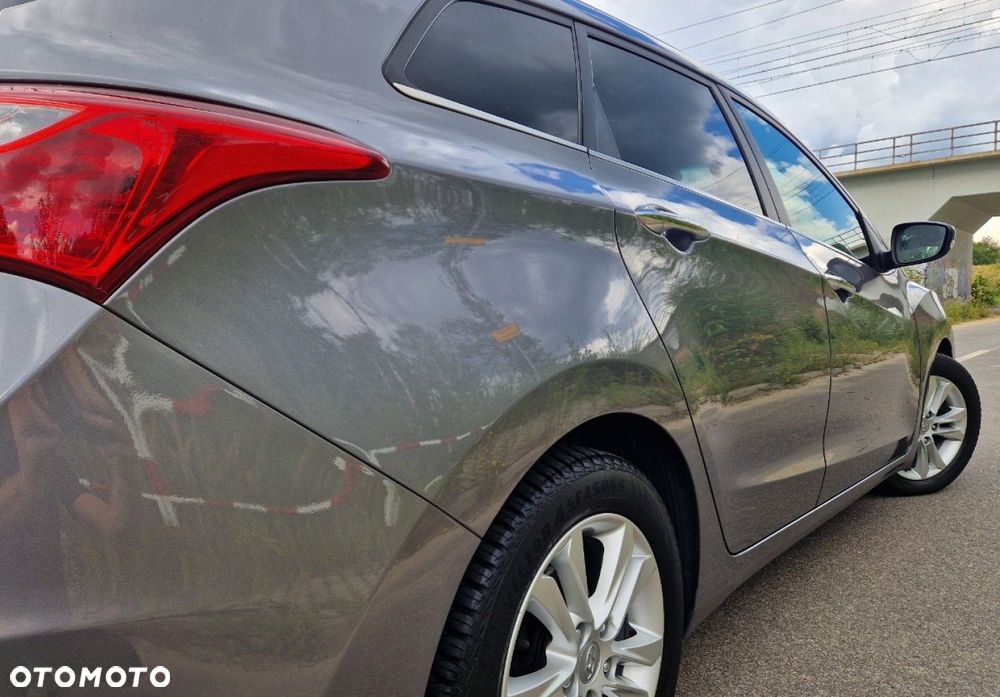 Hyundai i30 blue Kombi 1.6 GDi Style - 15