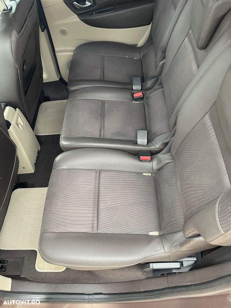 Renault Scenic 1.9 dCi FAP Privilege - 13