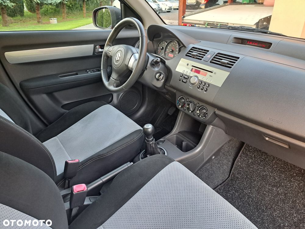 Suzuki Swift 1.3 Comfort dance - 10