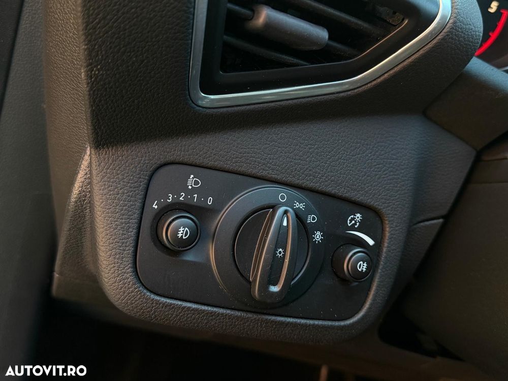 Ford Kuga - 21