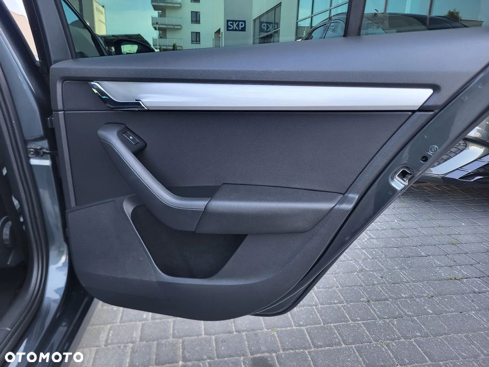 Skoda Octavia 1.4 TSI Drive - 24