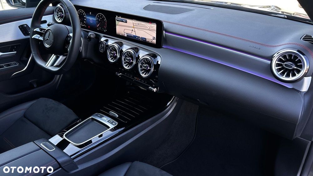 Mercedes-Benz CLA 200 mHEV AMG Line 7G-DCT - 23