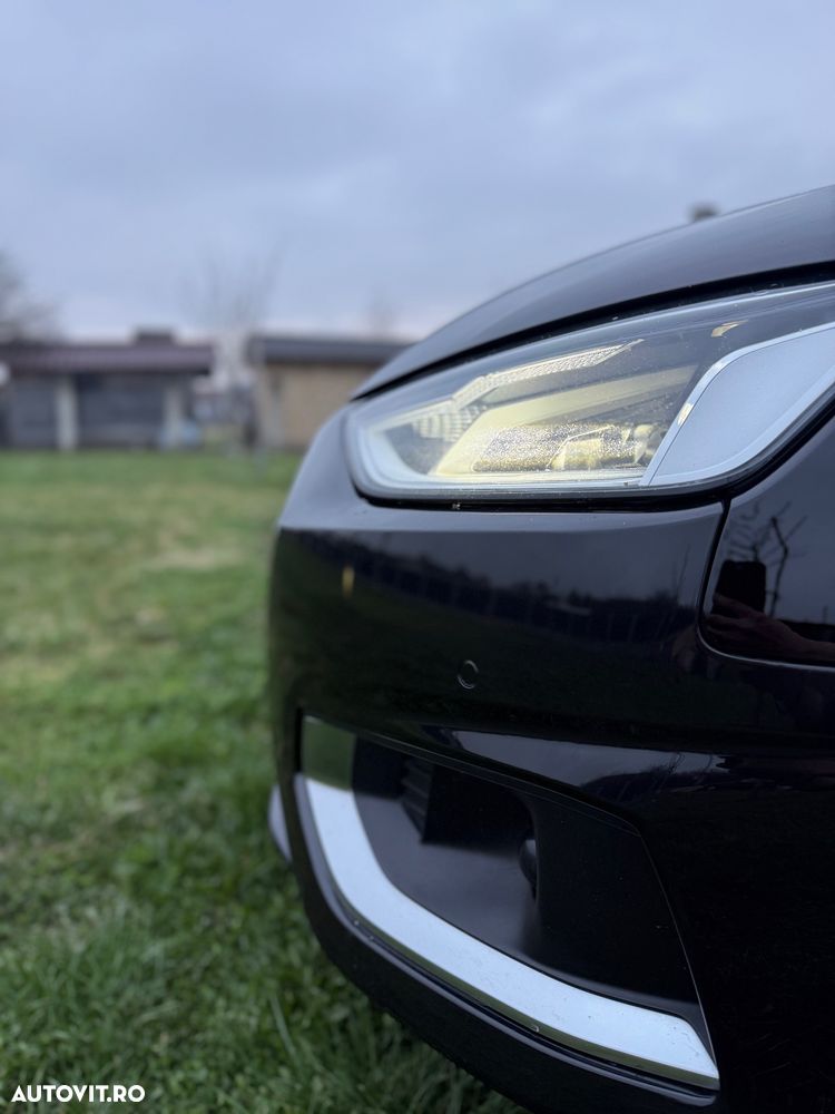 Audi A4 30 TDI S tronic - 14