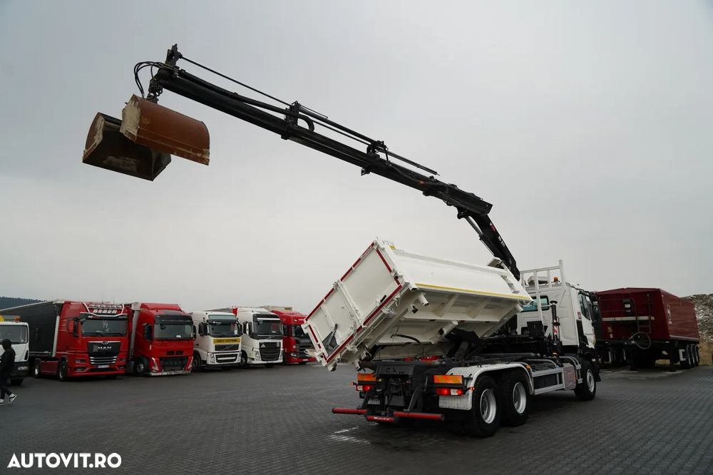 Renault C 430 / 6x4 / BASCUNĂ CU DOUĂ LATE / BASCUNĂ HIDRAULICĂ + HIAB 211 EP-3 HDS / EURO 6 / RADIOCOMANDĂ / ROTATOARE / CUPĂ - 10