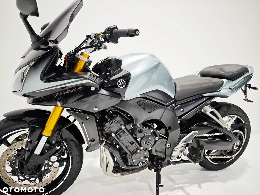 Yamaha FZ - 16