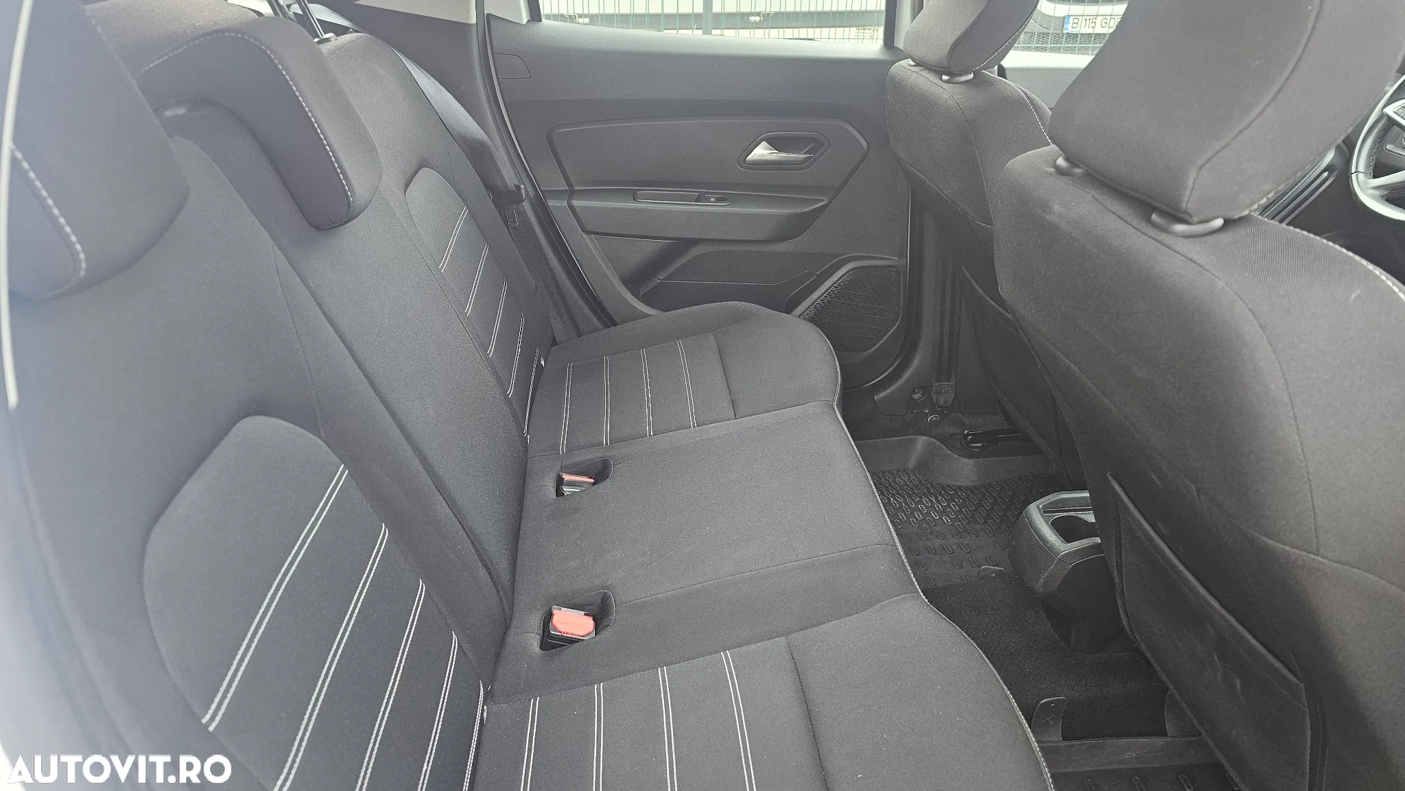 Dacia Duster 1.5 Blue dCi 4WD Comfort - 8