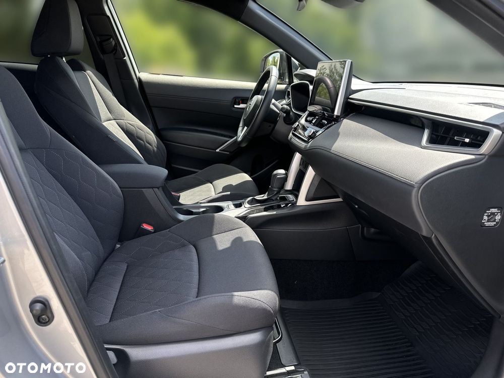 Toyota Corolla Cross 2.0 Hybrid Comfort - 12