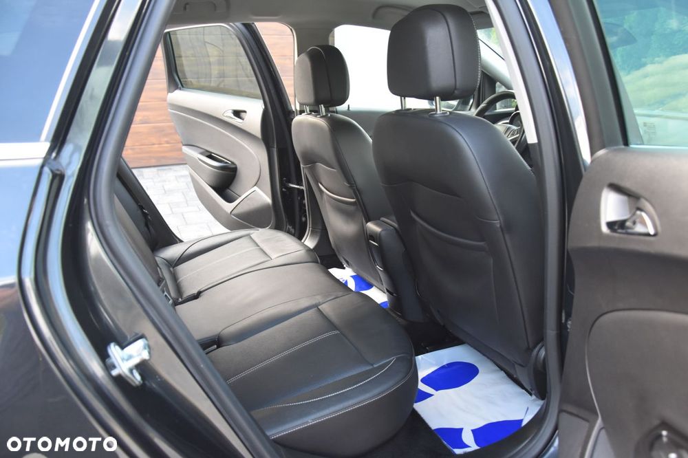 Opel Astra 1.4 Turbo Cosmo - 21
