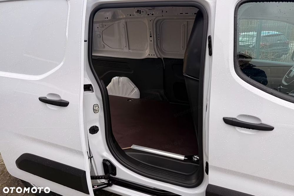 Opel Combo Van Cargo XL L2H1 EAT8 1.5 130KM - 6