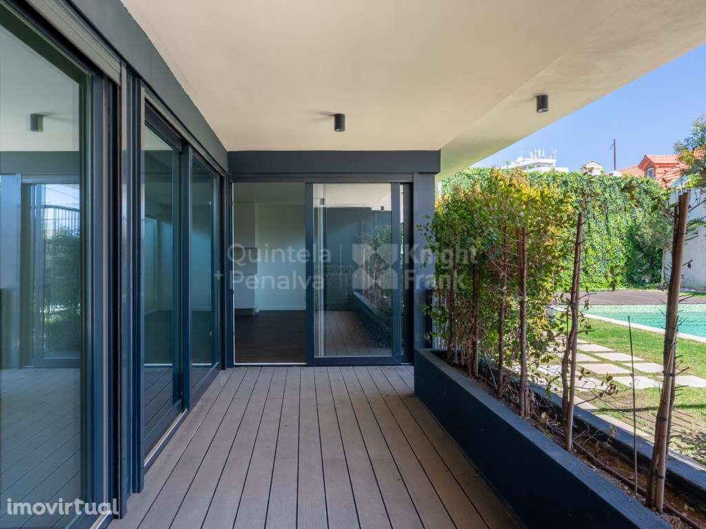 Apartamento T2 com terraço em condomínio com piscina no Estoril - Grande imagem: 3/25