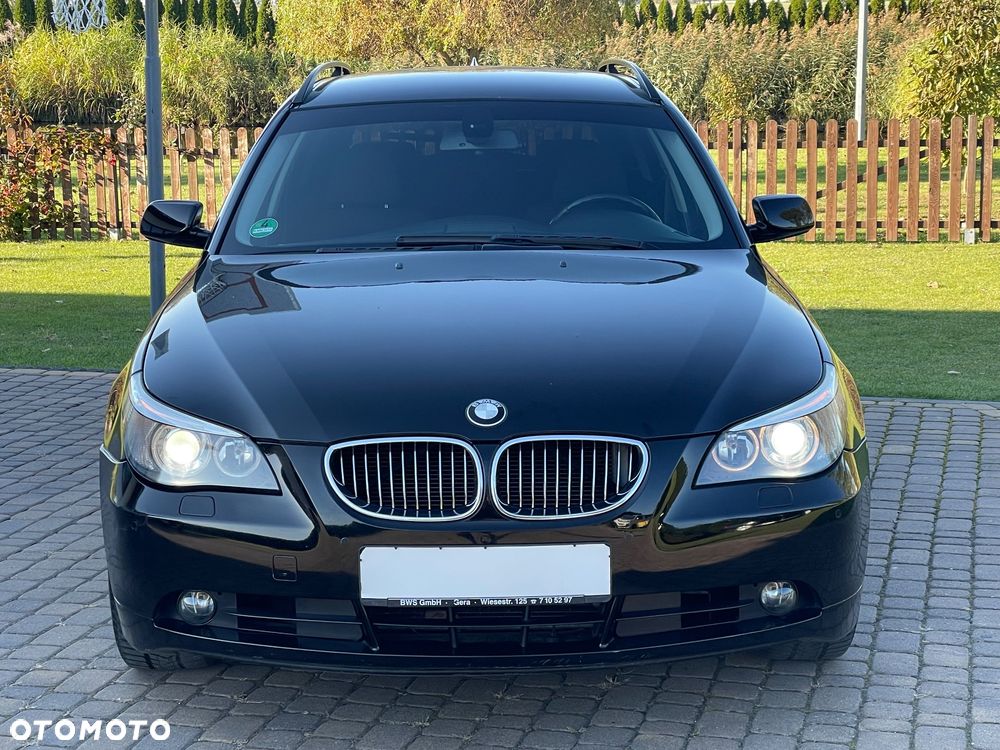 BMW Seria 5 525i Touring - 9
