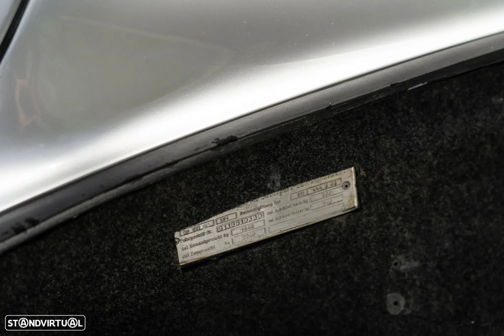 Porsche 911 Série G - 16