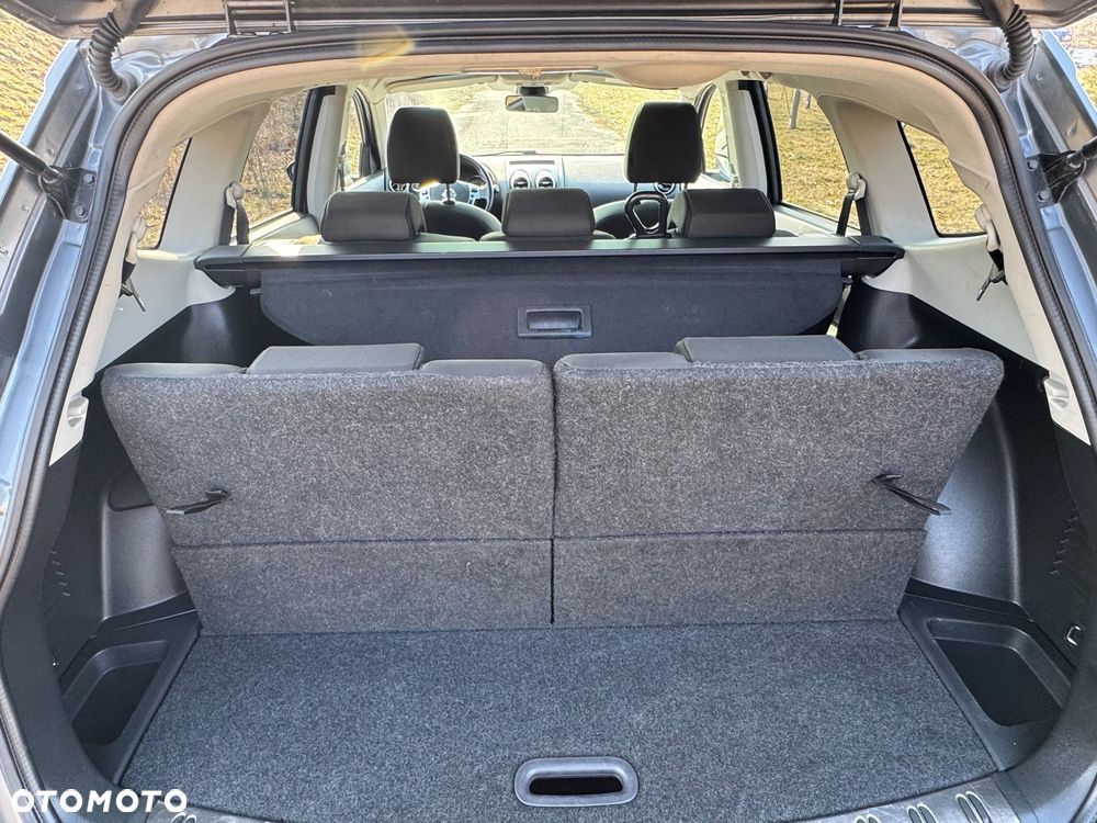 Nissan Qashqai+2 2.0 Acenta - 17