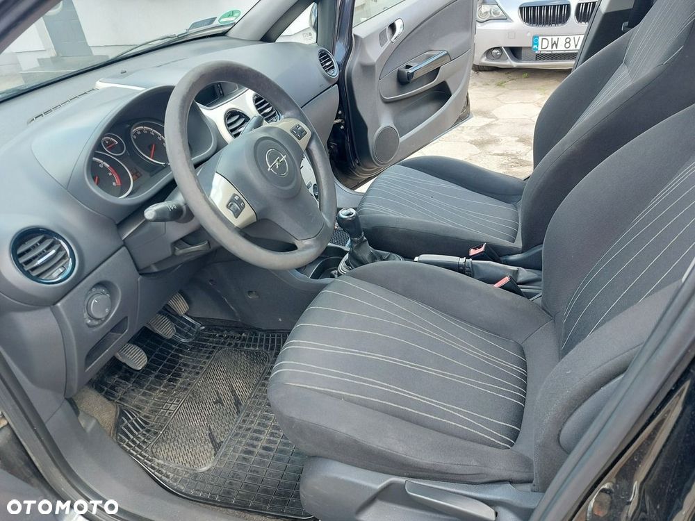 Opel Corsa - 11